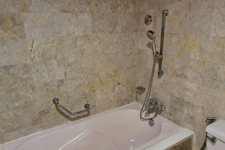 Room 15 of 19