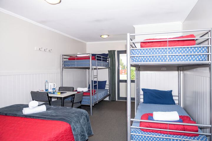 Room 20 of 110