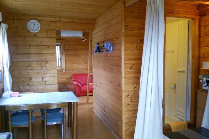 Room 7 of 11