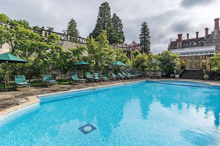 Pool Hotel