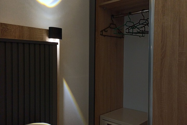 Room 5 of 22