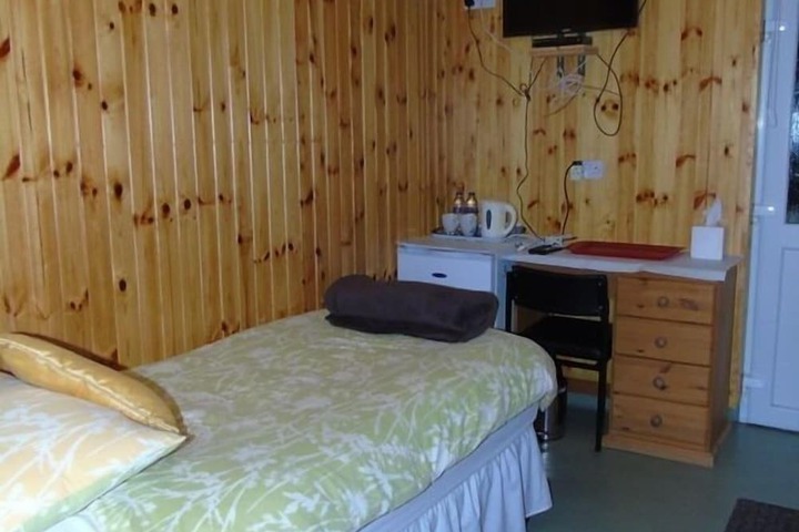 Room 2 of 17