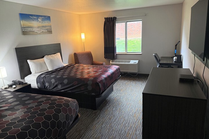 Room 7 of 25