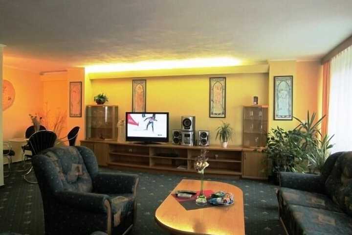 Room 19 of 44