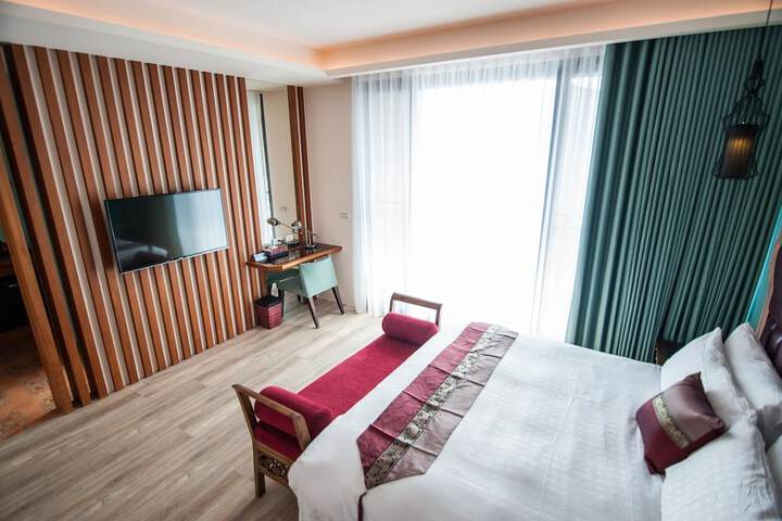 Room 36 of 80