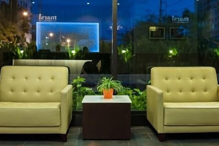 Entrance & Lobby