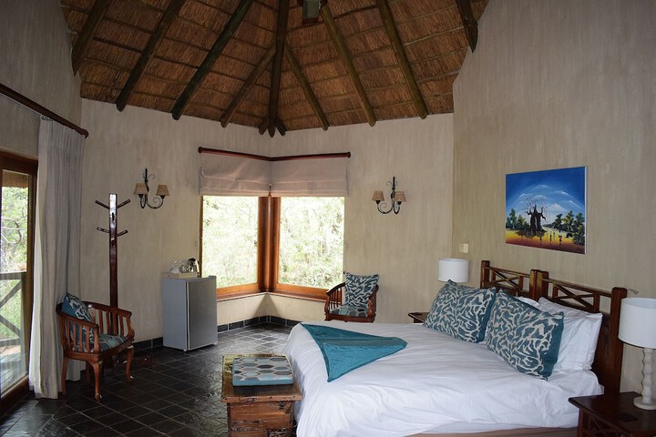 Room 3 of 33