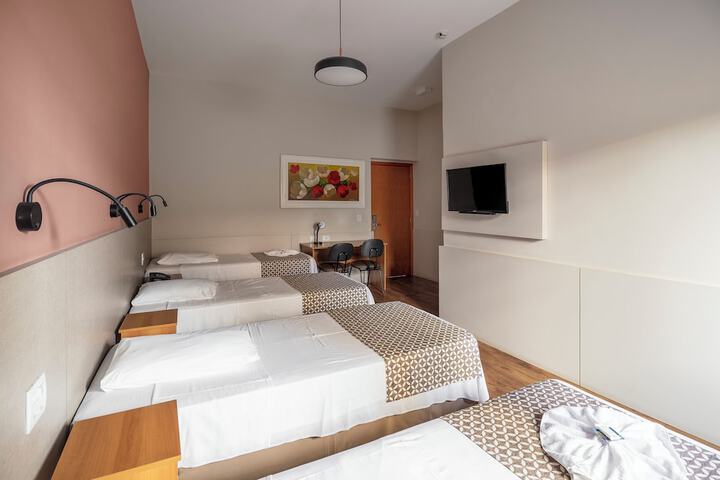 Room 17 of 38