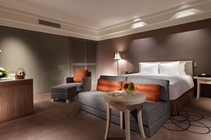 Room 7 of 50