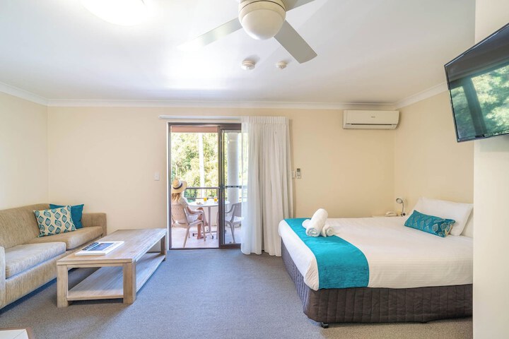 Room 8 of 22