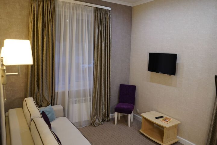 Room 44 of 89