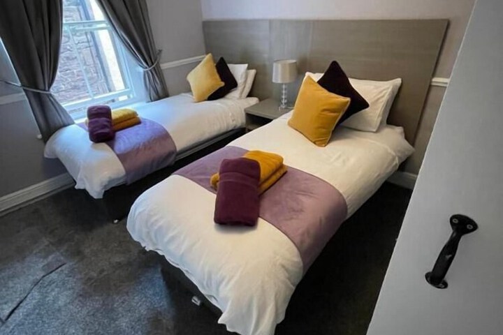 Room 16 of 27
