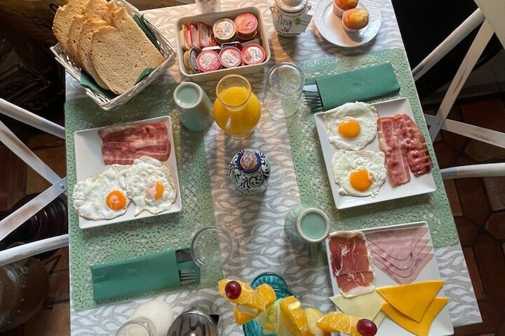 Breakfast/Coffee Service 60 of 70
