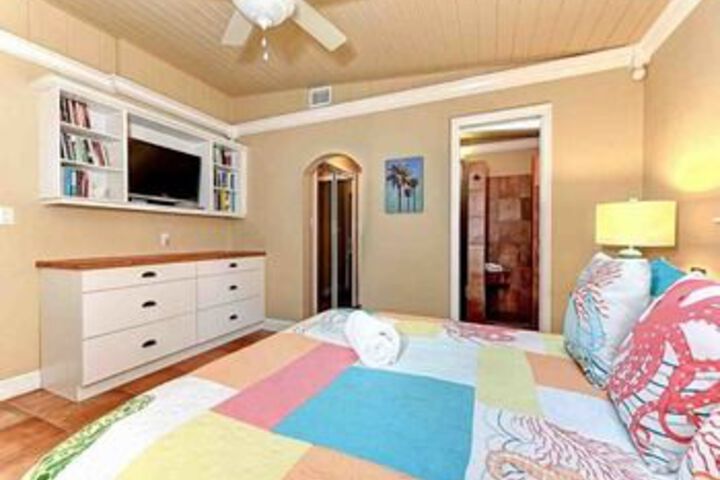 Room 11 of 35