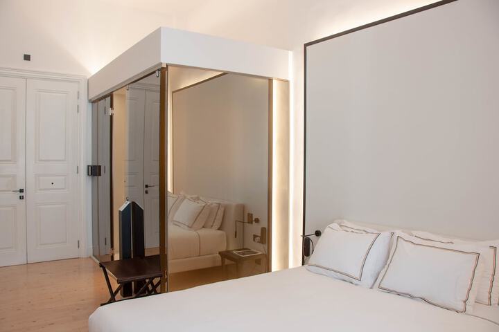 Room 28 of 119