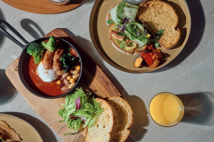 Breakfast/Coffee Service 111 of 125