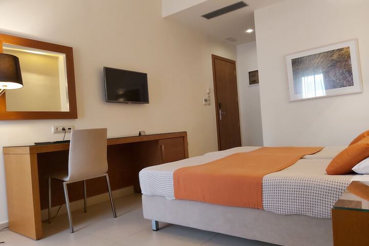 Room 7 of 47