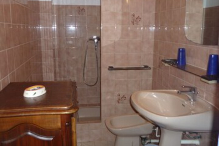 Room 3 of 21