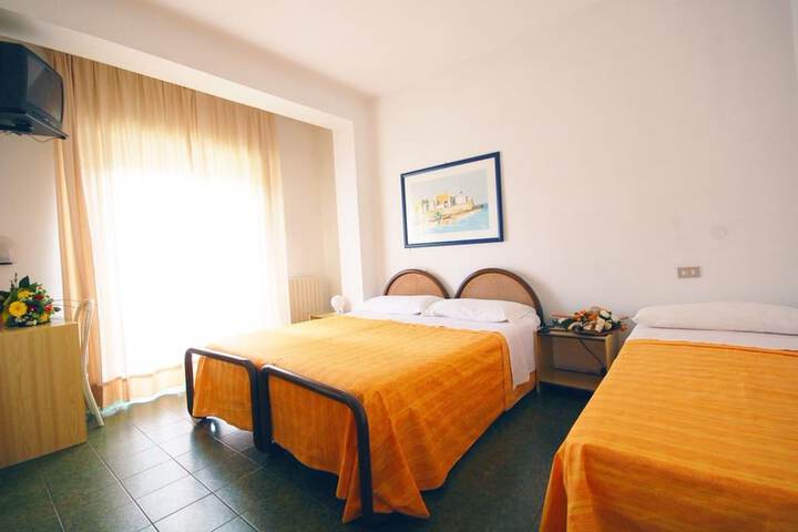 Room 4 of 21