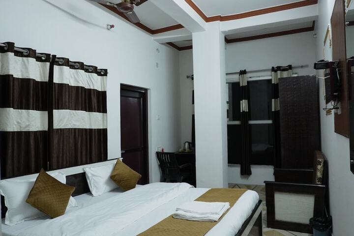 Room 10 of 41