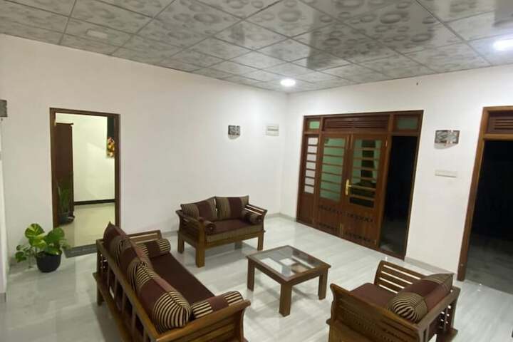 Room 7 of 14