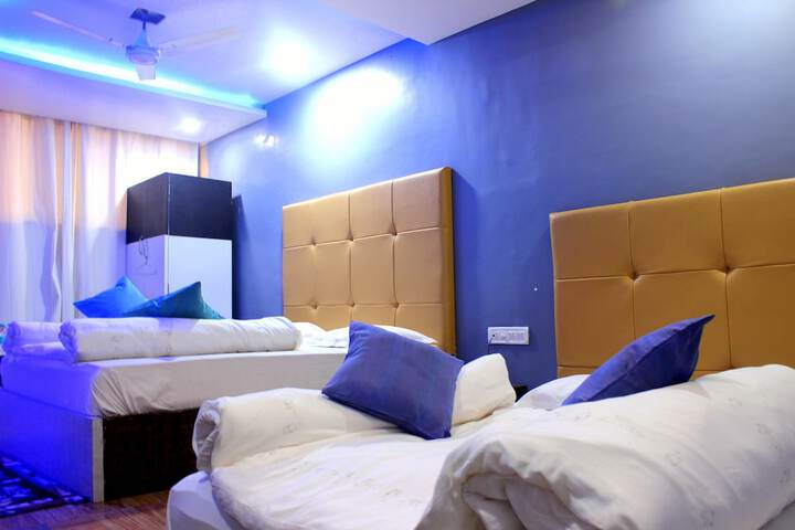 Room 40 of 72