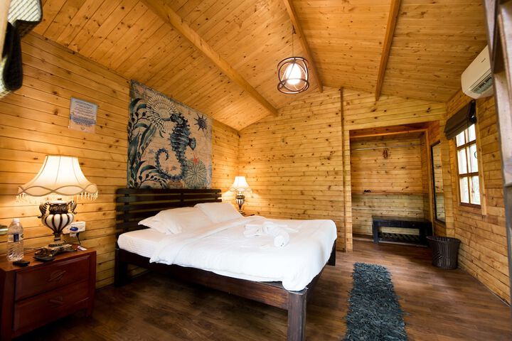 Room 36 of 193
