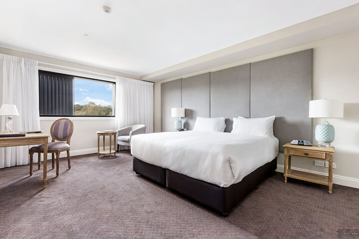 Room 4 of 29