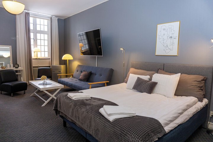 Room 13 of 50
