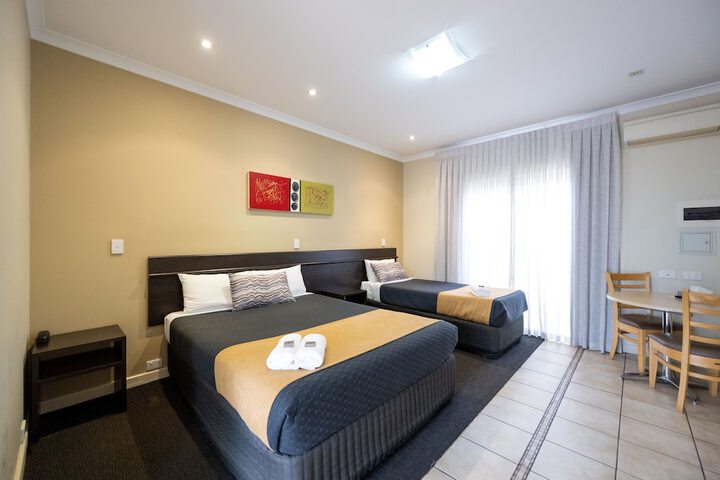 Room 10 of 49