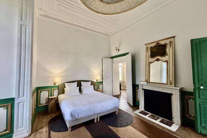 Room 3 of 28