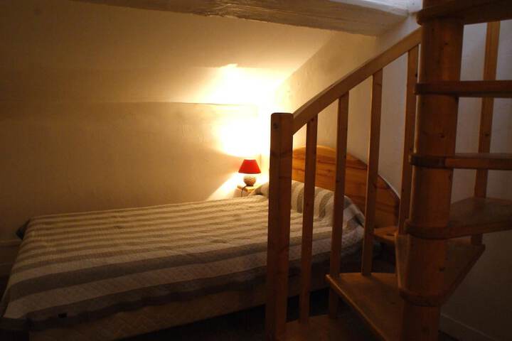 Room 11 of 43