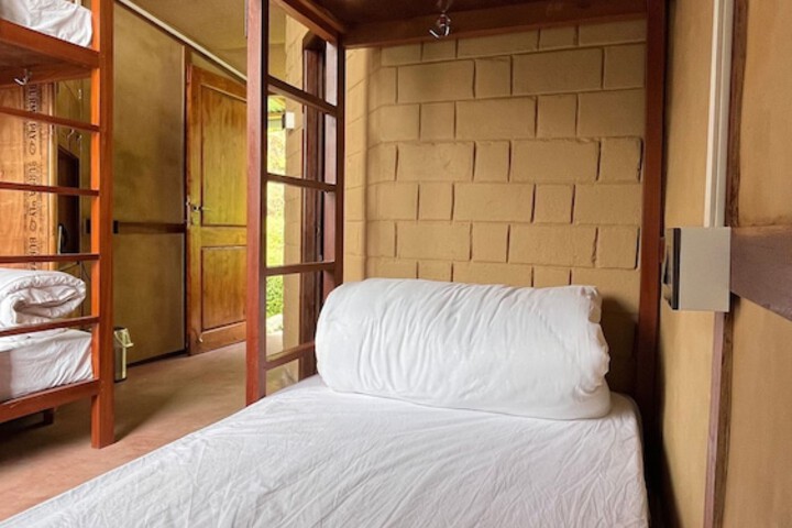 Room 16 of 123