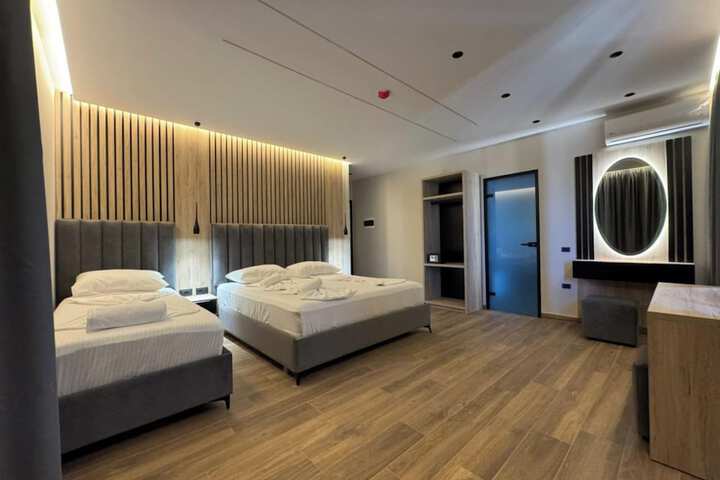 Room 14 of 85