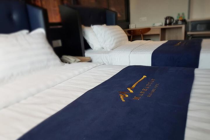 Room 21 of 38
