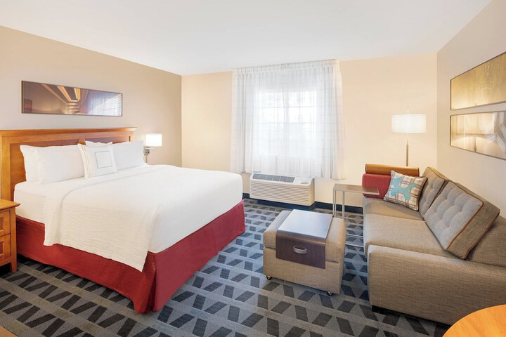 Room 3 of 36
