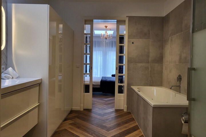 Room 45 of 61