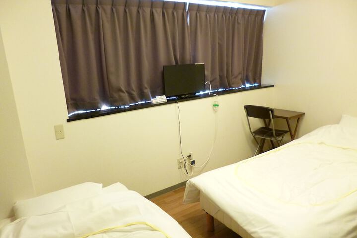 Room 17 of 110
