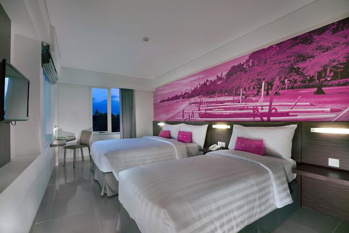 Room 8 of 25