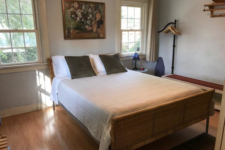 Room 9 of 34