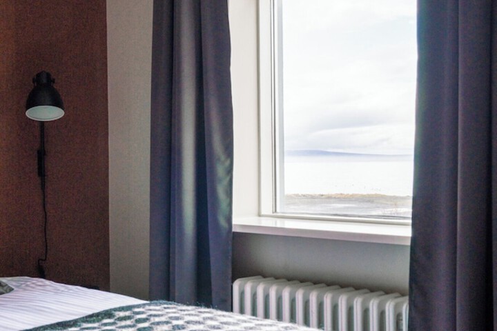 Room 83 of 179