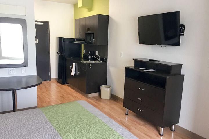 Room 8 of 36