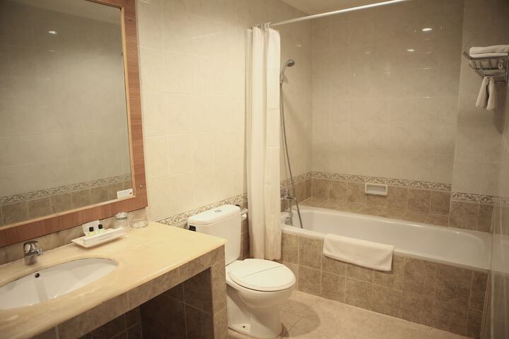 Room 10 of 22