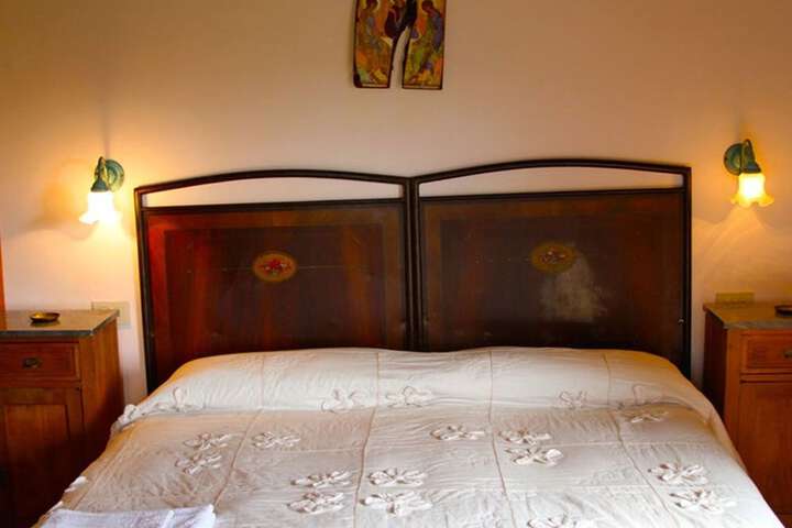 Room 6 of 20