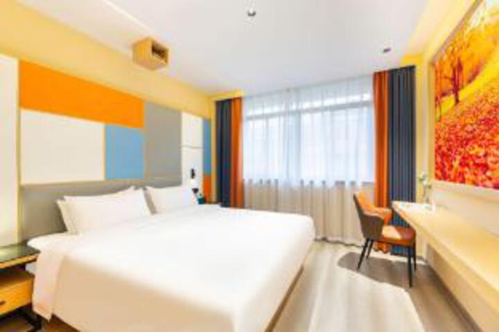 Room 16 of 17