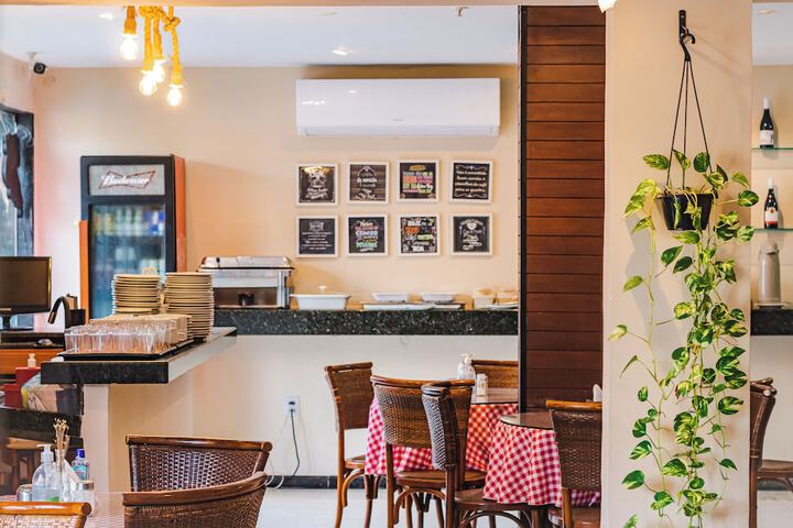 Breakfast area