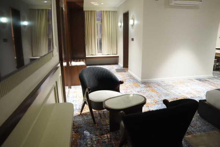 Room 15 of 38