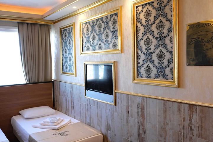 Room 63 of 170