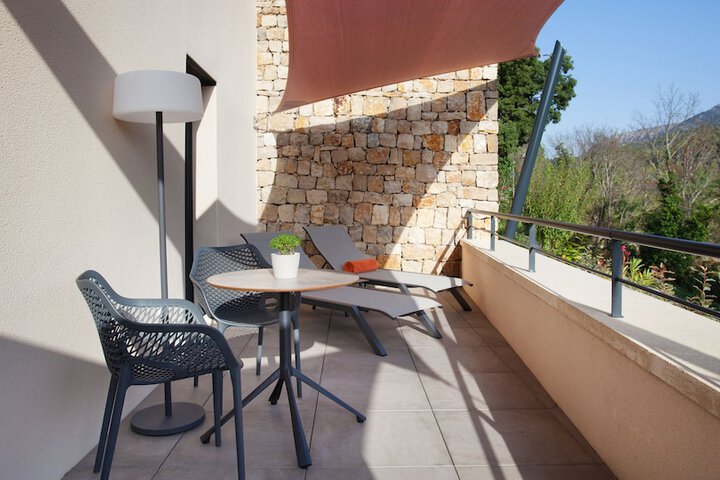 Terrace/Patio 17 of 31