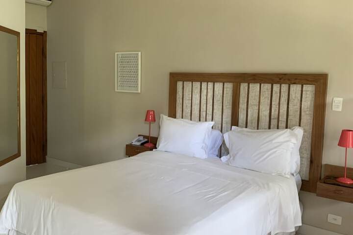 Room 14 of 80